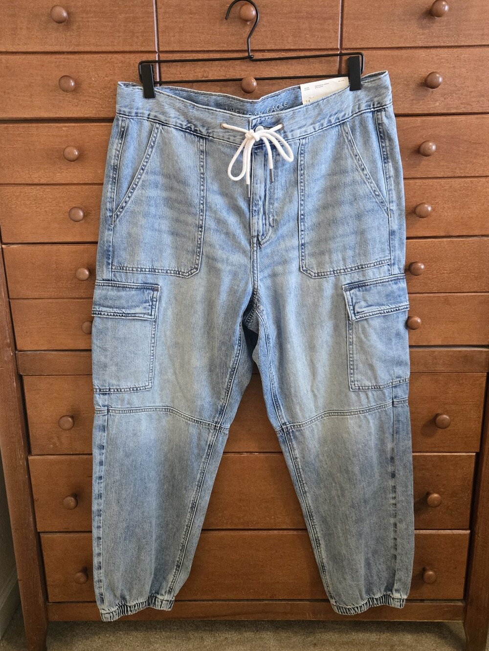 Women’s Light Wash Denim Cargo Jogger Jeans - Light Blue